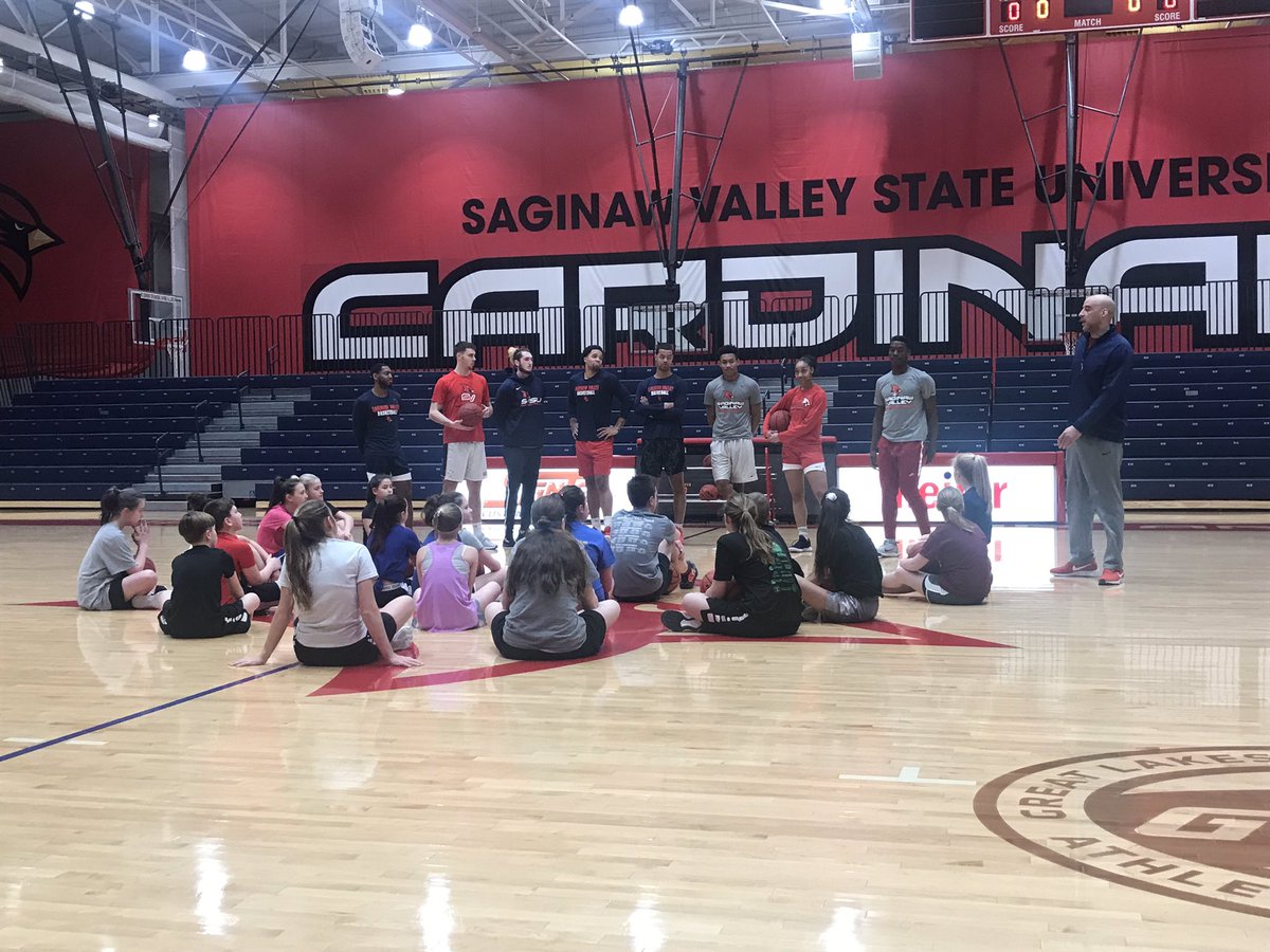 svsuwbb's tweet photo. ATTN YOUTH 🏀 PLAYERS!! We are hosting our 3rd FLY Youth Camp this Sunday‼️ It’s from 12-1, on the SVSU main court, taught by SVSU players and coaches, and it’s FREE! We want to give back to the community so please spread the word and sign up online!! https://t.co/J3ncWh3Gng