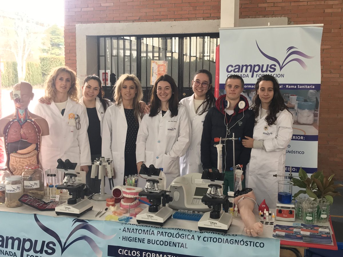 Ayer asistimos ,otro año mas, al Fecar de el colegio "El Carmelo" en Granada.