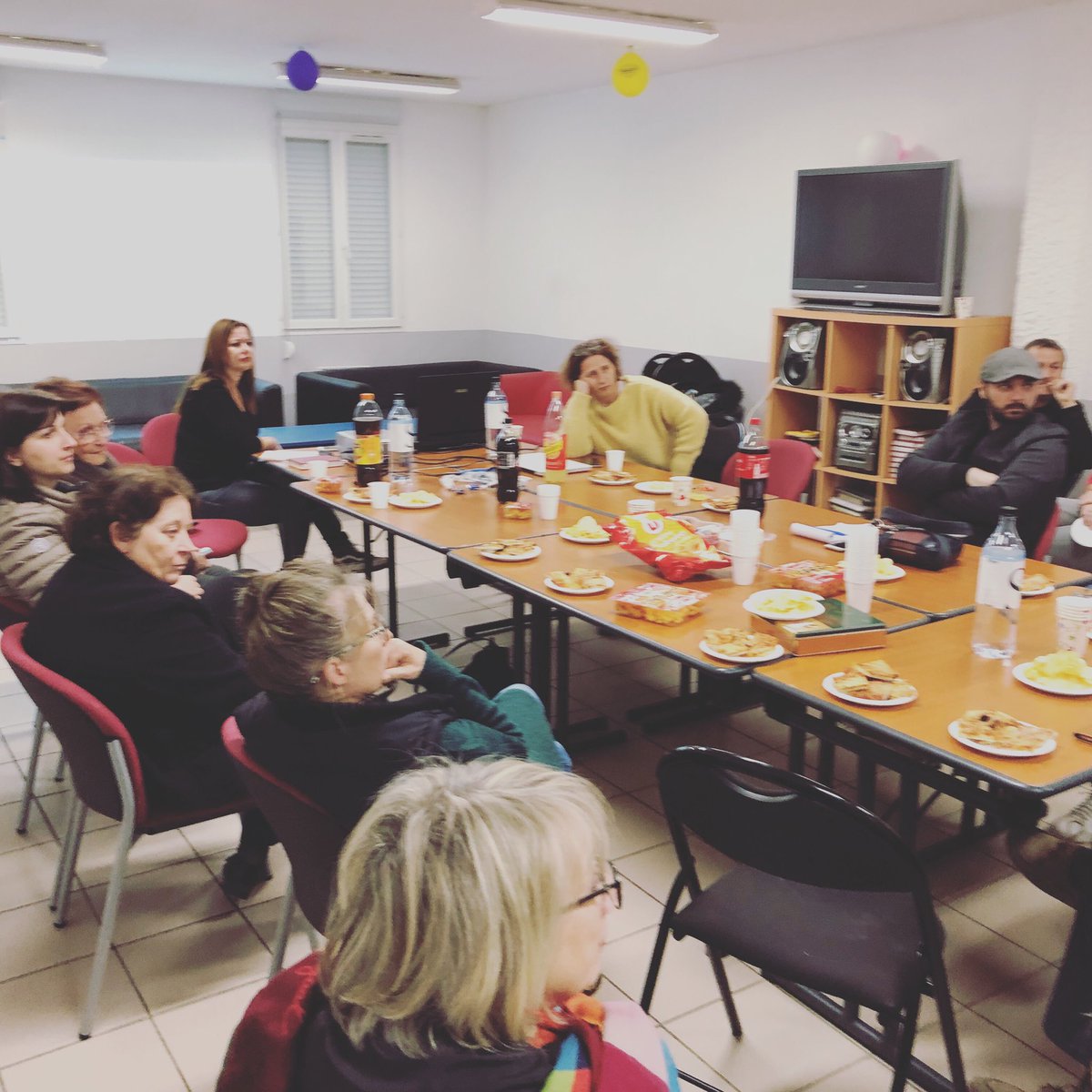 Vescovato20215's tweet photo. Hier soir a eu lieu dans la salle des Associations à Arena, un débat d’initiative citoyenne dans le cadre du Grand Débat.
Au menu, le thème du développement numérique et de l’organisation des services de l’état et des services publics.
#granddebat #vescovato https://t.co/7McYmhr1Ox