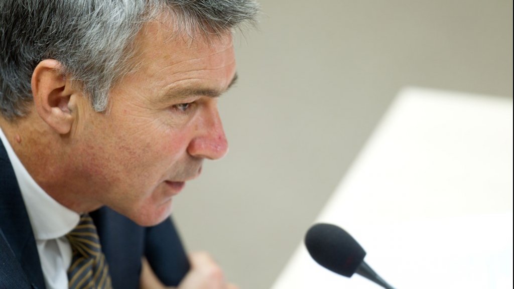 De voormalig cfo van ING, Koos Timmermans, die opstapte vanwege zijn rol in het witwasschandaal, krijgt een 'ontslagvergoeding' van ruim 600.000 euro mee https://www.rtlz.nl/beurs/bedrijven/artikel/4634651/verantwoordelijke-witwasschandaal-ing-krijgt-600000-euro-mee-koos âŠ