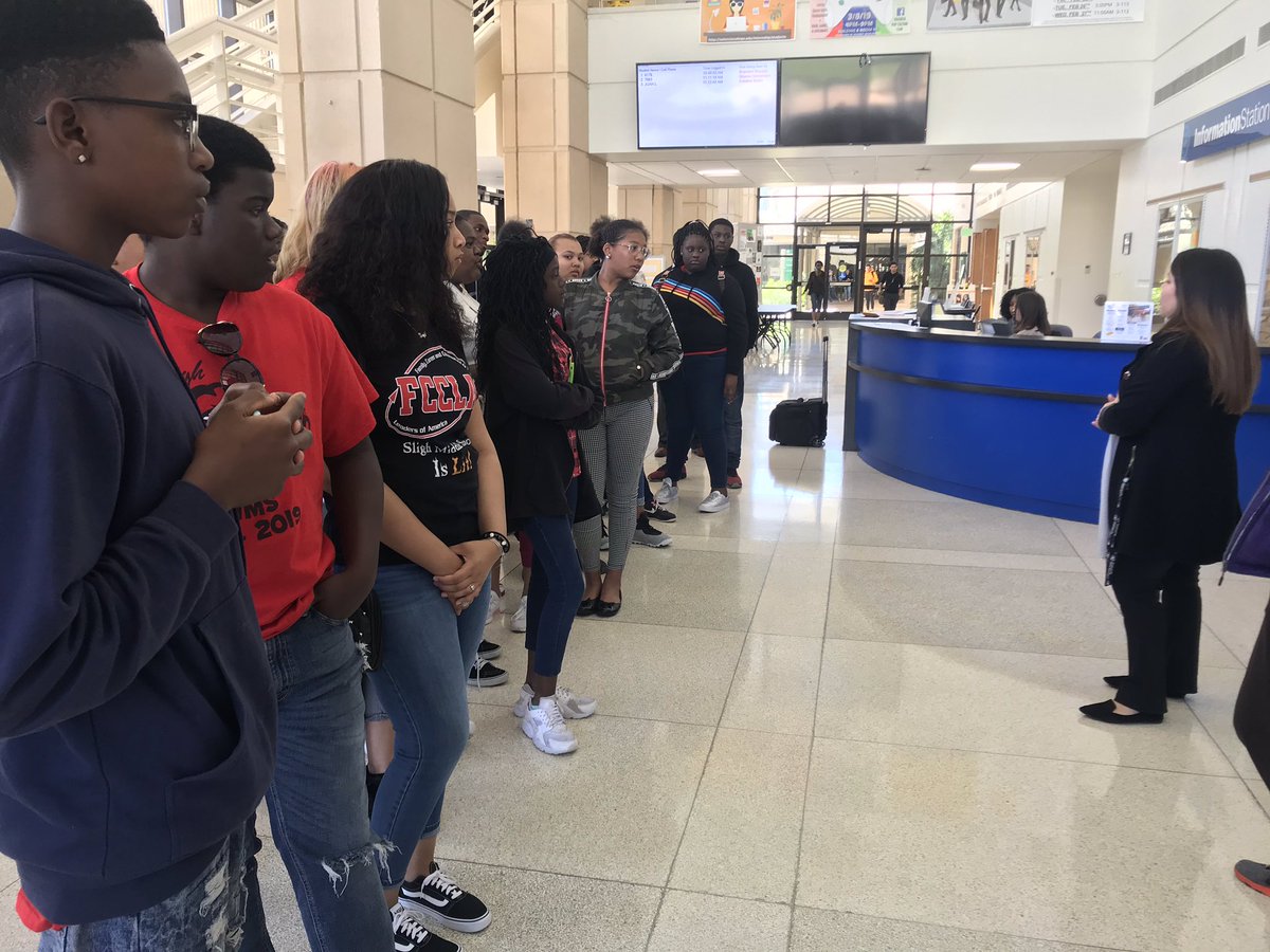 AvidSligh's tweet photo. On the behalf of the AVID students at Sligh we would like to thank @SuncoastCU for helping sponsor our trip! We are on our way visiting our first college Valencia. https://t.co/o4ykNvir8I
