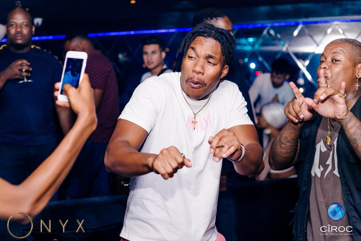 Ofentse_Thuli's tweet photo. Constant #RAWThursdays moods 🤞🏽🔥
And with this one being an #AllStarEdition I don’t know how the dance floor will stand 🙆🏽♀️ https://t.co/0xlgEjO4n6