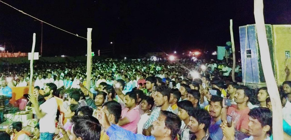 KiranKS's tweet image. 31 Days
66 Programs
24 LS seats
8,000 km traveled.
2,00,000 attendance.
31,00,000 views on FB Live
1,00,00,000 views on FB
20,00,000 views on YT.

This highly articulate @astitvam has worked harder than most BJP MPs for @narendramodi&apos;s return as PM!!

#TeamModi - take a bow 🙏🙏