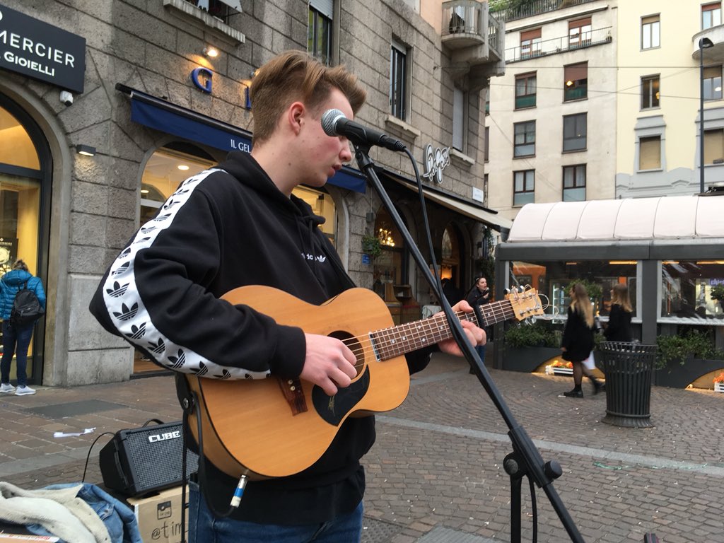 tim_newman_'s tweet photo. Last spot in Milano before heading to Bologna #TimBusking https://t.co/kL6UHovAKR
