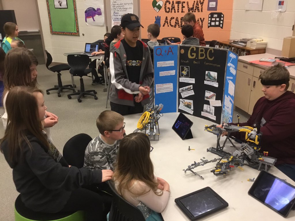 GWA192's tweet photo. Our Ss showcase is underway! Thanks for everyone who gave us an authentic audience. @district192 #launch192 https://t.co/4xMLHVYfQu