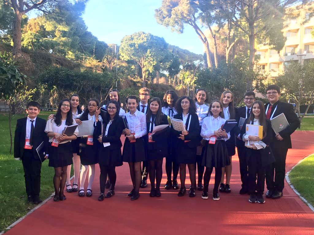 PendikBK's tweet photo. Antalya’da gerçekleşen JR MUN organizsayonuna katılan öğrencilerimiz, 4 gün sürecek etkinlikte ‘Herkes için Eşitlik ve İnsan Haklarının Korunması’nı tartışacaklar. #JRMUN https://t.co/YNCg5nDGXR