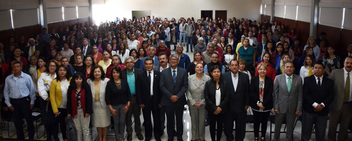 Con el objetivo de apoyar desde la escuela a las madres, padres de familia y tutores, para que se involucren de manera responsable en la crianza de sus hijos(as), el subsecretario <a href="/ManuelVidalesS/">Manuel F. Vidales S.</a> y la titular de <a href="/dgfeseph/">DGFE SEPH</a>, <a href="/Juliamariav/">Julia Ma. Valera P.</a> arrancaron la estrategia #FamiliasEducadoras