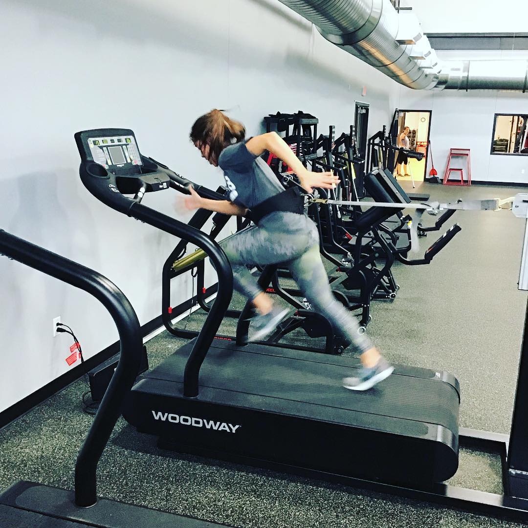 TheSportsArmory's tweet photo. The Force Treadmill from @woodwaytreadmills has been a huge part of our linear speed and also metabolic conditioning! Athletes must produce the FORCE! 🏃🏽‍♂️🏃‍♀️🔥

#ArmedForSUCCESS https://t.co/sx9571ZtJt