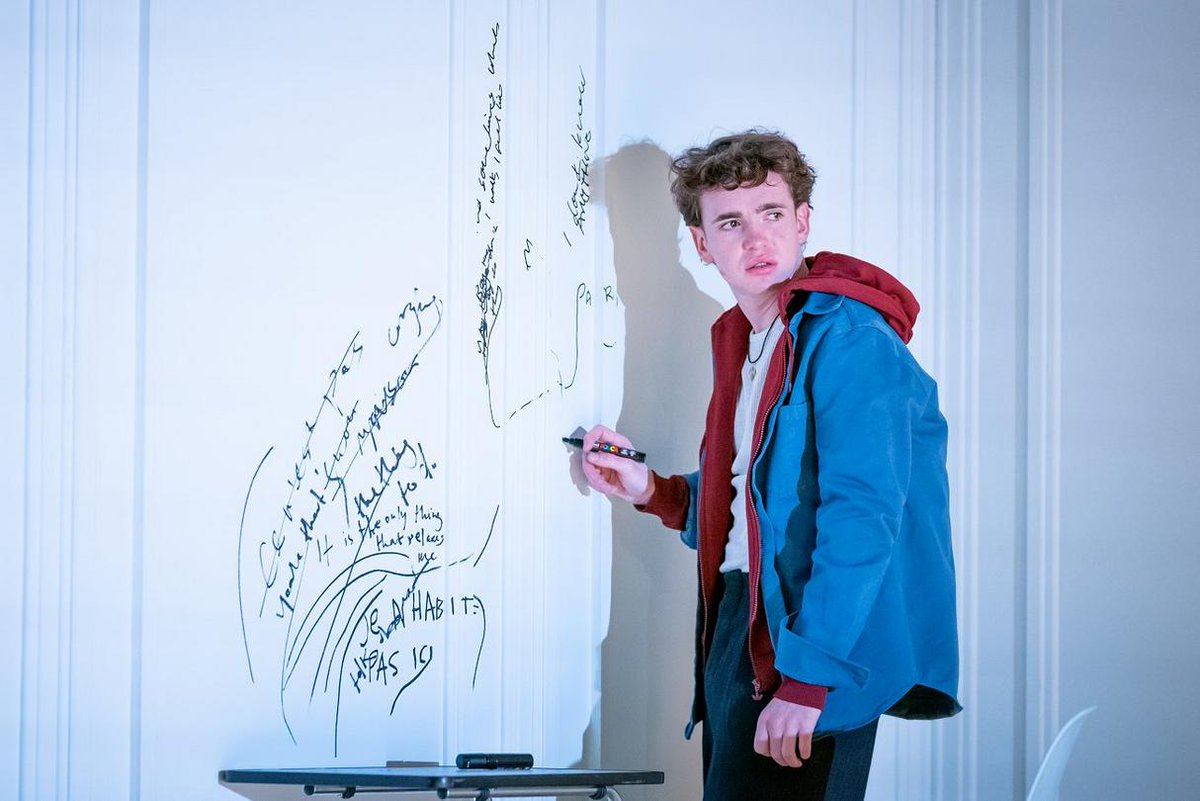 CVH_Management's tweet photo. #TheSon @kilntheatre with Lighting Design by the brilliant @LeeCurran!
.
.
.
🎭 Michael Longhurst
🎨 Lizzie Clachan
💡Lee Curran
📸 Marc Brenner
.
.
.
 #UKTheatre #LondonTheatre #London #Theatre #LightingDesign #LeeCurran #CVH https://t.co/pLfo8Lj1FC