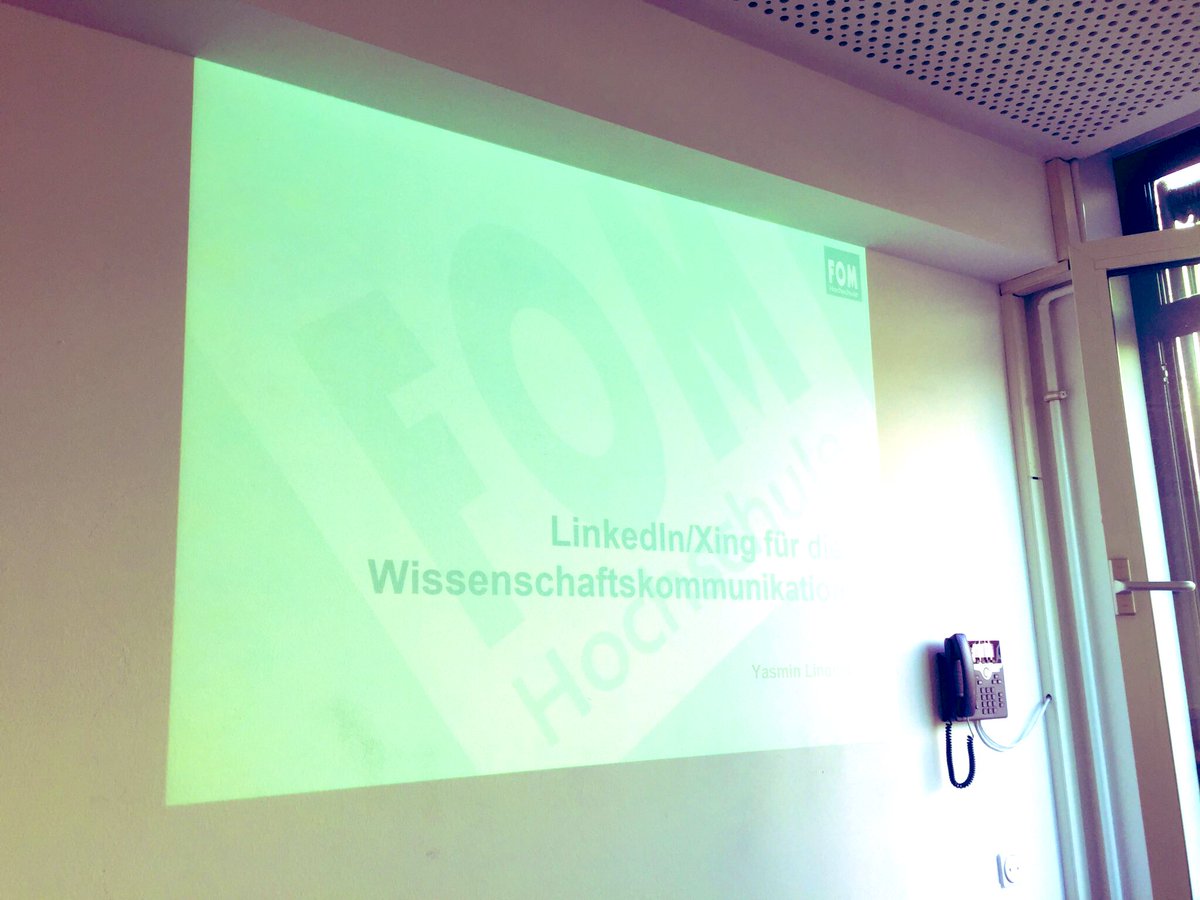 FOMforscht's tweet photo. Tag 1 des Hochschulbarcamps an der #FOM geht zu Ende. Hinter den Teilnehmenden liegen spannende Sessions & Diskussionen zu Themen wie #Influencer-Management, #UX, #digitaleFormate, #SocialMedia & #Datenschutz, #LinkedIn/#Xing für die #Wissenschaftskommunikation.
#hscamp19 https://t.co/e0Djn8jiC0
