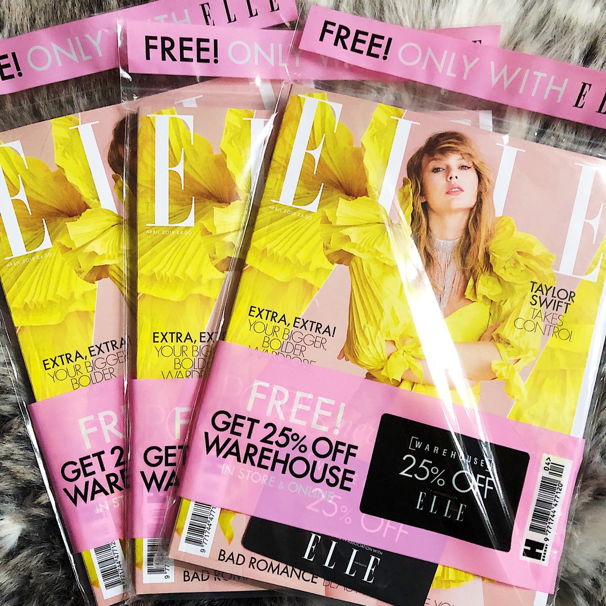 tanya1992x's tweet image. GIVEAWAY TIME FOR MY LOVELY SWIFTIES 🎉💕💋 I have 3 copies of ELLE UK featuring Taylor. For a chance to win one:  
✨ Must be following me
✨ Must RT AND Like this post 
✨ INTERNATIONAL FANS ONLY
I will chose the winner on Thursday 14th March 2019 at 15:00 EST.