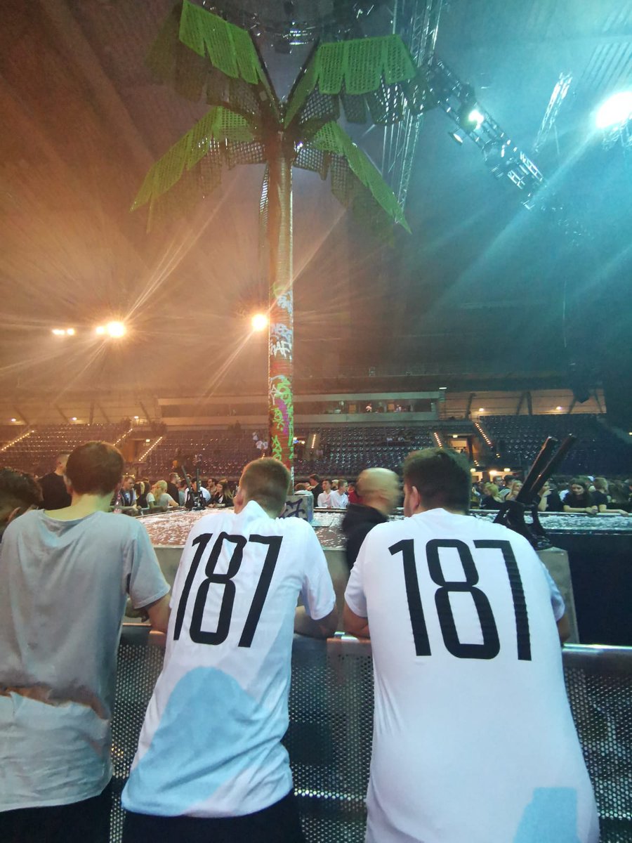 LH9_mc's tweet image. UNVERGESSLICH #PAP2