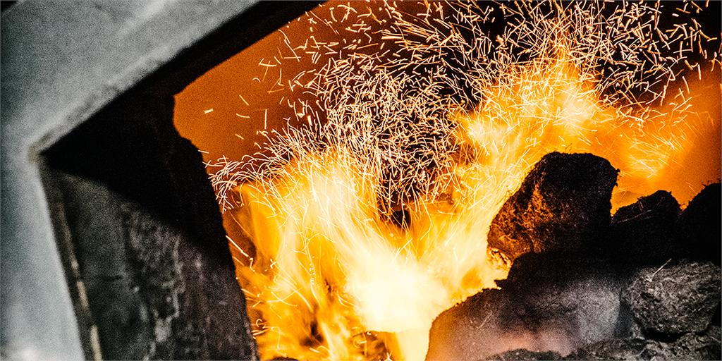 Laphroaig's tweet photo. We're famous for our distinctive peat smoke taste, but how would you describe that first sip of Laphroaig to someone who has never dabbled in the world of smoky whiskies? #opinionswelcome https://t.co/yM0PdcIKXg