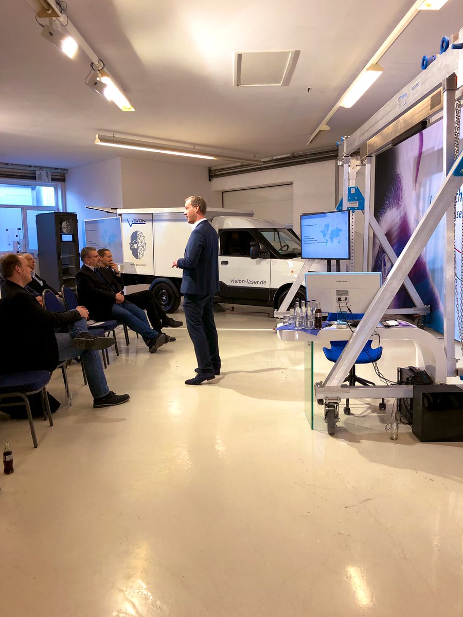 G_Balende's tweet photo. Robotics MEET UP @Vision_Laser @FRANKAEMIKA @hannoverimpuls #visionexpdays https://t.co/IMmYiRRgLP