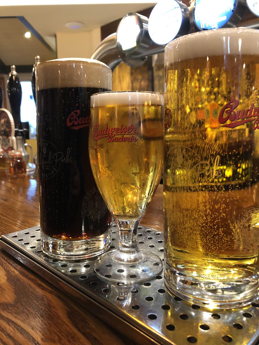JobyMortimer's tweet photo. What a line up, @BeautifulPubs @RutlandAndDerby @BudvarUK #DarkLager #OriginalLager #leicester @BudvarTracey https://t.co/7FHDk4uQ81