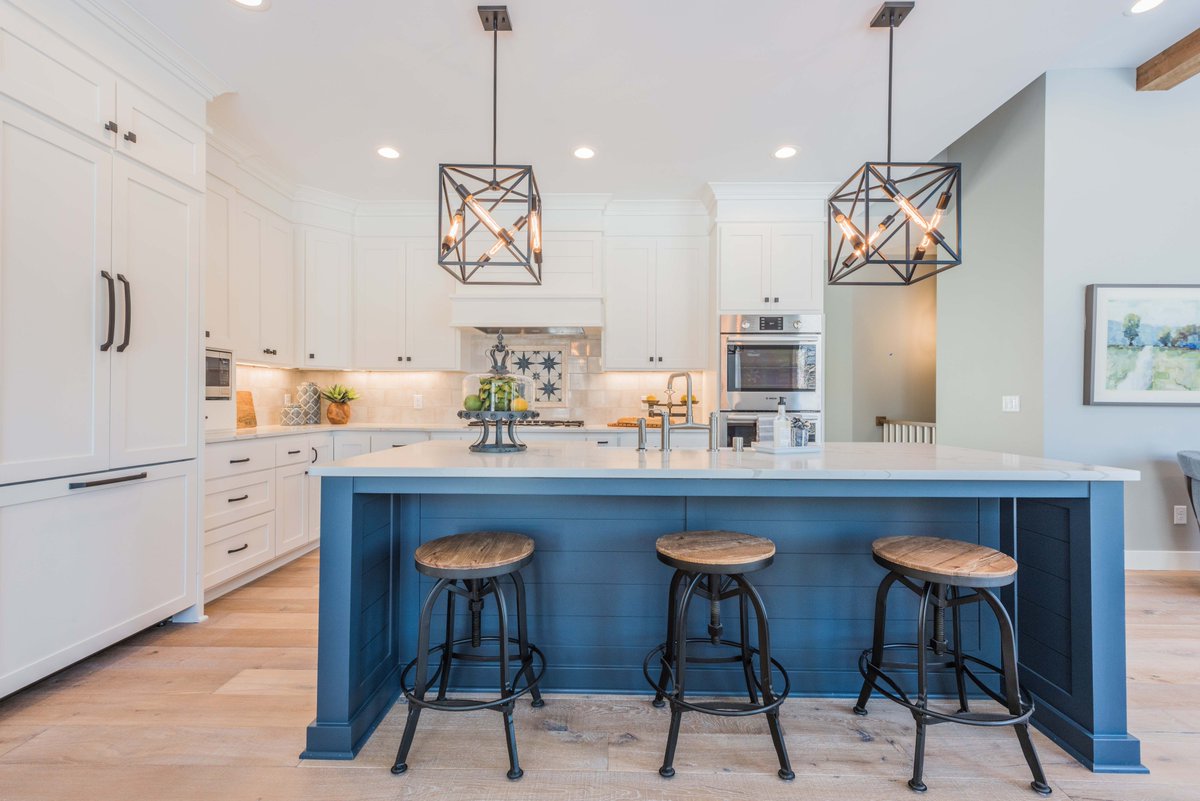 DestinyHomes's tweet photo. Join Destiny Homes during The Spring Parade of Homes @pohtc 
#56 4724 Williston Road, Wayzata, MN
17 dates to choose from
March 2 - March 31
https://t.co/RurrIms1KL https://t.co/W0v3gAJ72Q