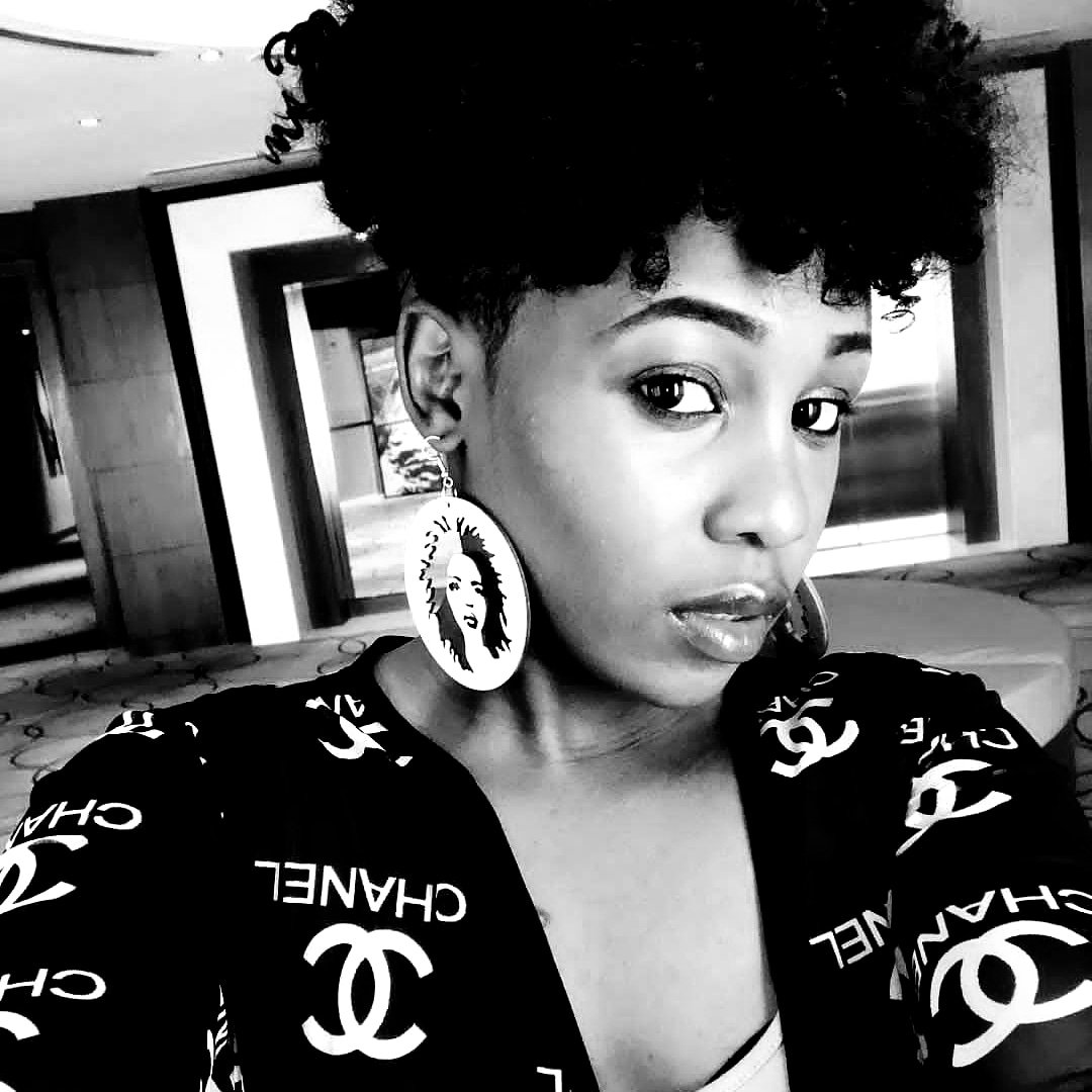 JRiddimix's tweet photo. 𝐄𝐌𝐏𝐑𝐄𝐒𝐒 𝐂𝐀𝐑𝐀
@CaraFeral #Kenya
#reggaemusic #dancehalldiva #dancehallmusic #goodmusic #strongvoice #strongvocal https://t.co/MYziB3bH6l