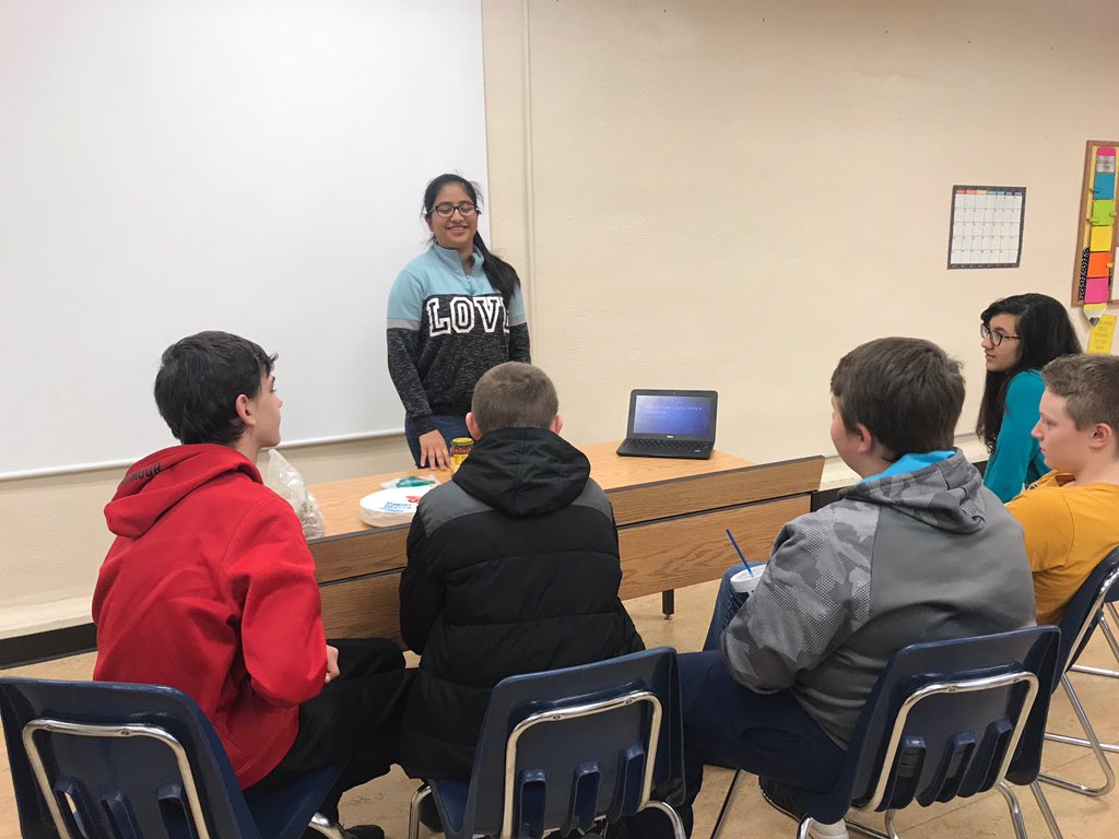 JAGkentucky's tweet photo. Simons MS JAG KY students presented their demonstration speeches. Some of their presentations included: “How to make a tortilla pizza” and “How to do a magic trick”.
Great job everyone!
#SimonsMS #HowTo #demonstrationspeeches https://t.co/vUHOFerbB0