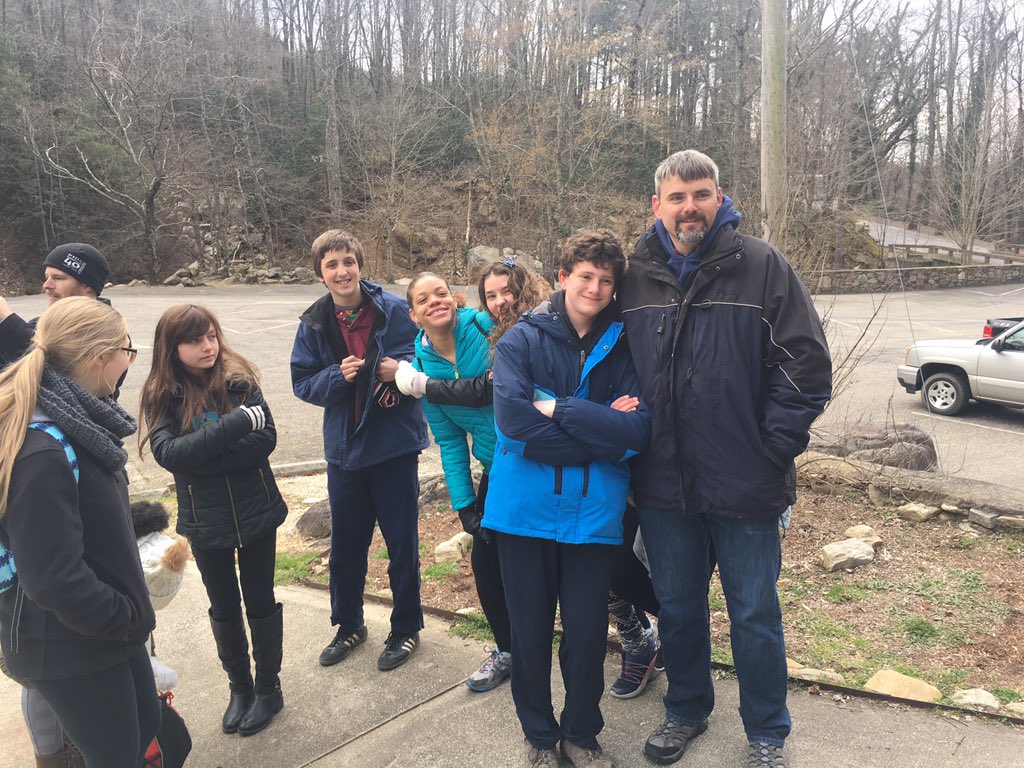 mlopez8science's tweet photo. 8th grade trip happening @eastcarymiddle https://t.co/lpNKIjSwXi