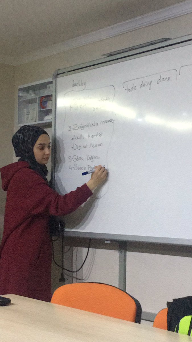ddveinsan's tweet photo. Dijital Gelecekte Ayakta Kalmak atölyemizde agile çalışma prensiplerini deneyimleyerek öğreniyoruz! Heybemizi (backlog) dolduralım, yola (sprinte) çıkalım! https://t.co/6yamWgOG68