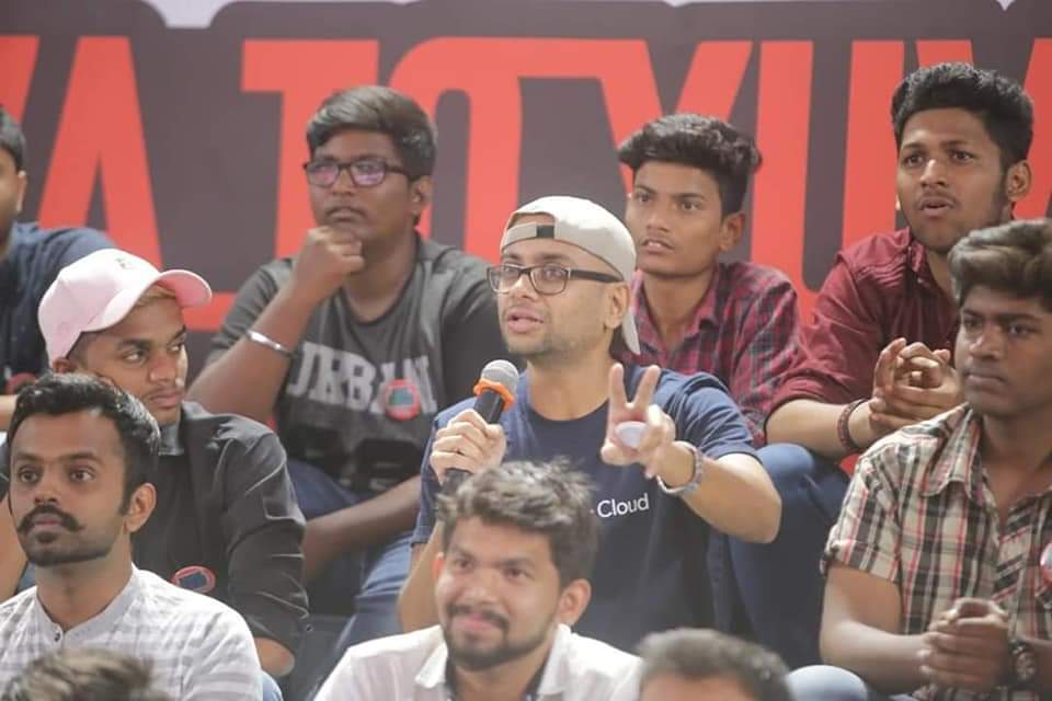 vaibhavivchavan's tweet photo. #Yuva_to_Yuva
युवासेनाप्रमुख @AUThackeray जी🚩🚩 #Yuva2Yuva 
#ShivSena https://t.co/hx4gcRF4Dj