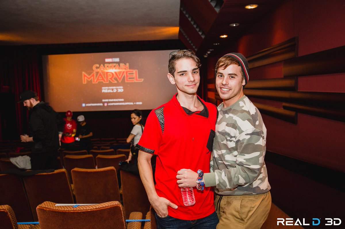 jasonscaceres's tweet image. Thank you so much @reald3d for having me at the advanced influencer screening for @captainmarvel #in3d! Such a great movie!