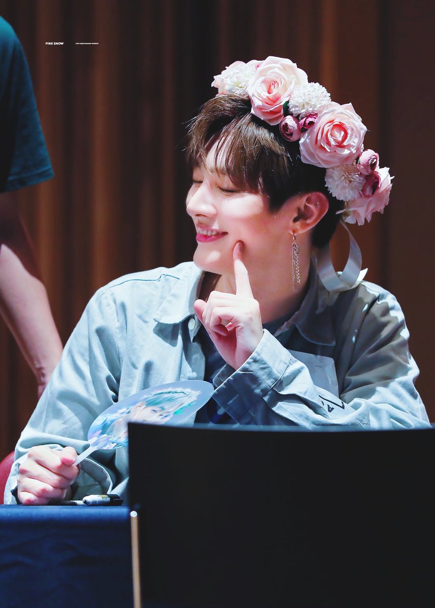 thng_259's tweet photo. #HAPPY_YOONJISUNG_DAY #YoonJisung #happyjisungday #jisung #밥알요정_윤지성_생일축하해 #밥알요정_윤지성_생일축하해 #HBD_YOONJISUNG #윤지성_생일축하해 #윤산하  Thủ lĩnh của Hột cơm sinh nhật vui vẻ nha anh😍 https://t.co/ZIyk1ZLhaf