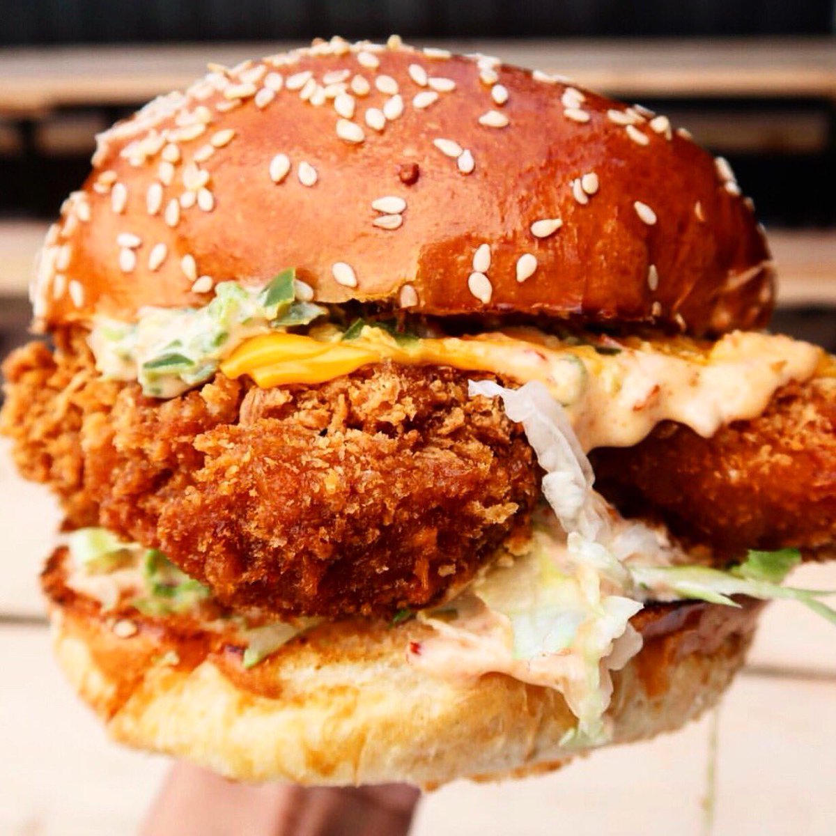 BoxedHalal's tweet photo. Do you prefer your chicken sandwiches fried or grilled? πππ Either way we are craving this.
.
.
.
Repost from @MBFHalalBlog #halalchicken #halalfood #halalbeef #halallamb #homedelivery #chickensandwich #halalchickensandwich #foodie #halalfoodie #foodblogger #sandwich https://t.co/tH28z09D1h