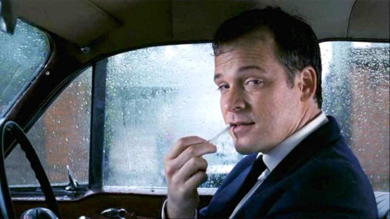 Happy birthday Peter Sarsgaard, whom I liked very much as the seductive swindler from the charming An education. 