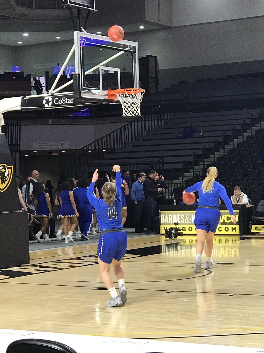 1CortezQuarles's tweet image. We’ve got another one of our Family Members playing for a State Championship today 2020 PG MacKenzie Freeze @KenzFreeze2020 Let’s Get it done‼️ #LoadedFam #RingChasing @FFMF4Life