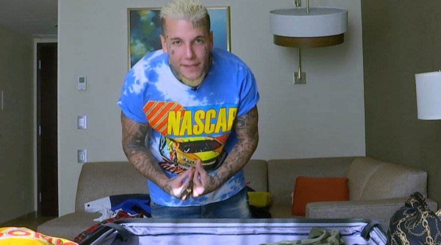 MegaRealityCL's tweet image. Descubre qué lleva Alex Caniggia en su maleta a Resistiré &amp;gt;&amp;gt; bit.ly/2SPfc2p