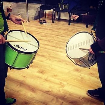 Great energy, concentration and hard work by the Bloco crew preparing for next week’s Paddy’s Day parades - find us in Wexford and Gorey! #drums #drumming #StPatricksDay #Irishmusicparty #blocogarman