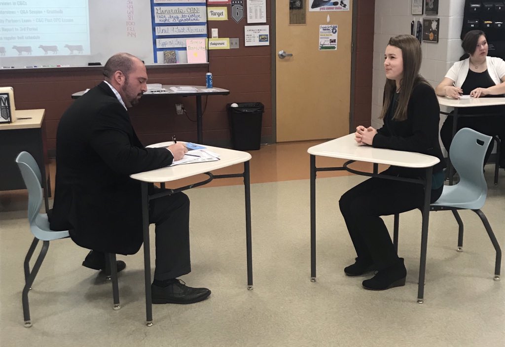 Sara_H_Thurmond's tweet photo. #OperationPurpleCow was a success!! 🐮 Thanks to Mr. Mattingly for an amazing mock interview experience and to our interviewees, for being prepared and confident in their interviews!! 💯👊🏻#WashingtonHouse #GirlBoss #GRIT #YES https://t.co/1EQnJxqoml