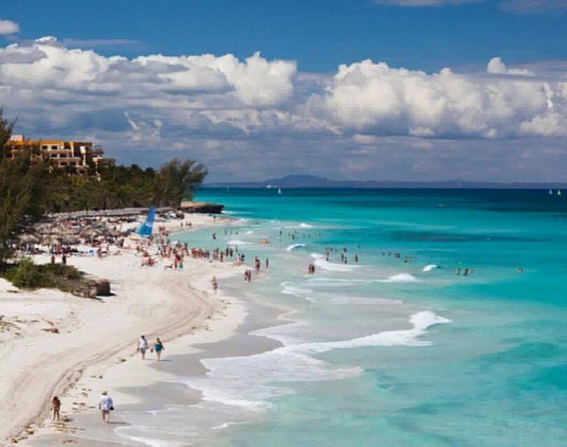 MiBanderaRest's tweet image. Dreaming of warmer days &amp;amp; the beautiful beaches of Cuba.  #WhosWithUs #twoweeksuntilspring #playa #beachlove #beach #spring #cuba