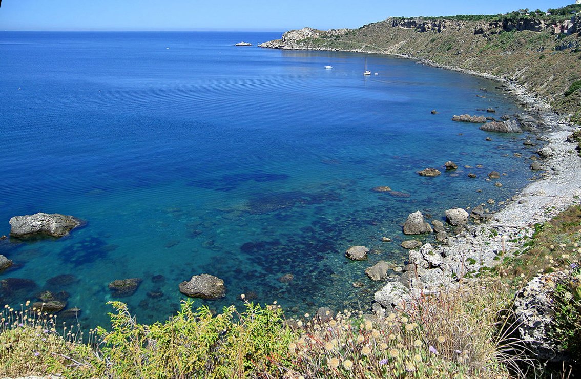 TurismoItaliaNw's tweet photo. Sicilia, Capo Milazzo diventa area marina protetta: si tuteleranno le caratteristiche naturali e la biodiversità costiera
#ambiente #CapoMilazzo #areamarina #biodiversity #Mediterraneo #turismo @VisitSicilyOP 
Leggi la notizia https://t.co/aiDE1Z8Qj1 https://t.co/d1ooTjYJGq