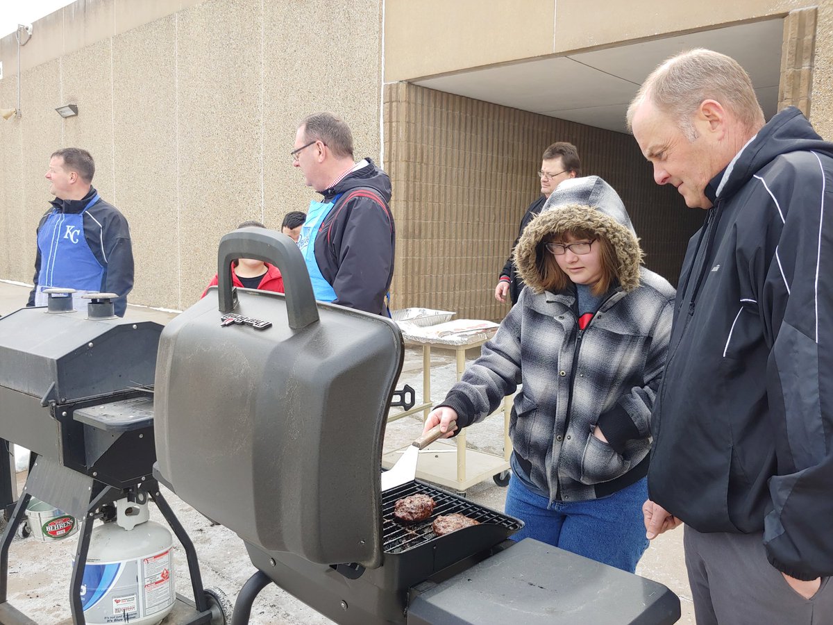 Not too cold for us to grill! Mrs. Wells' kids are now expert pie bakers and grillers. Thanks to @brlihr <a href="/billnienstedt/">Bill Nienstedt</a> @ba87e598a999429 for your expertise! #EmporiaProud #TeamEHS