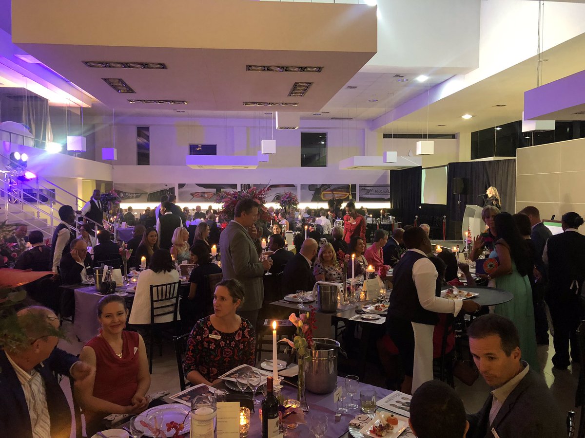 30ClubSA's tweet photo. Chairmen, CEOs and Board Members are gathered around their respective tables as we start the #MembersDinner2019 https://t.co/V5VTmqyCLd