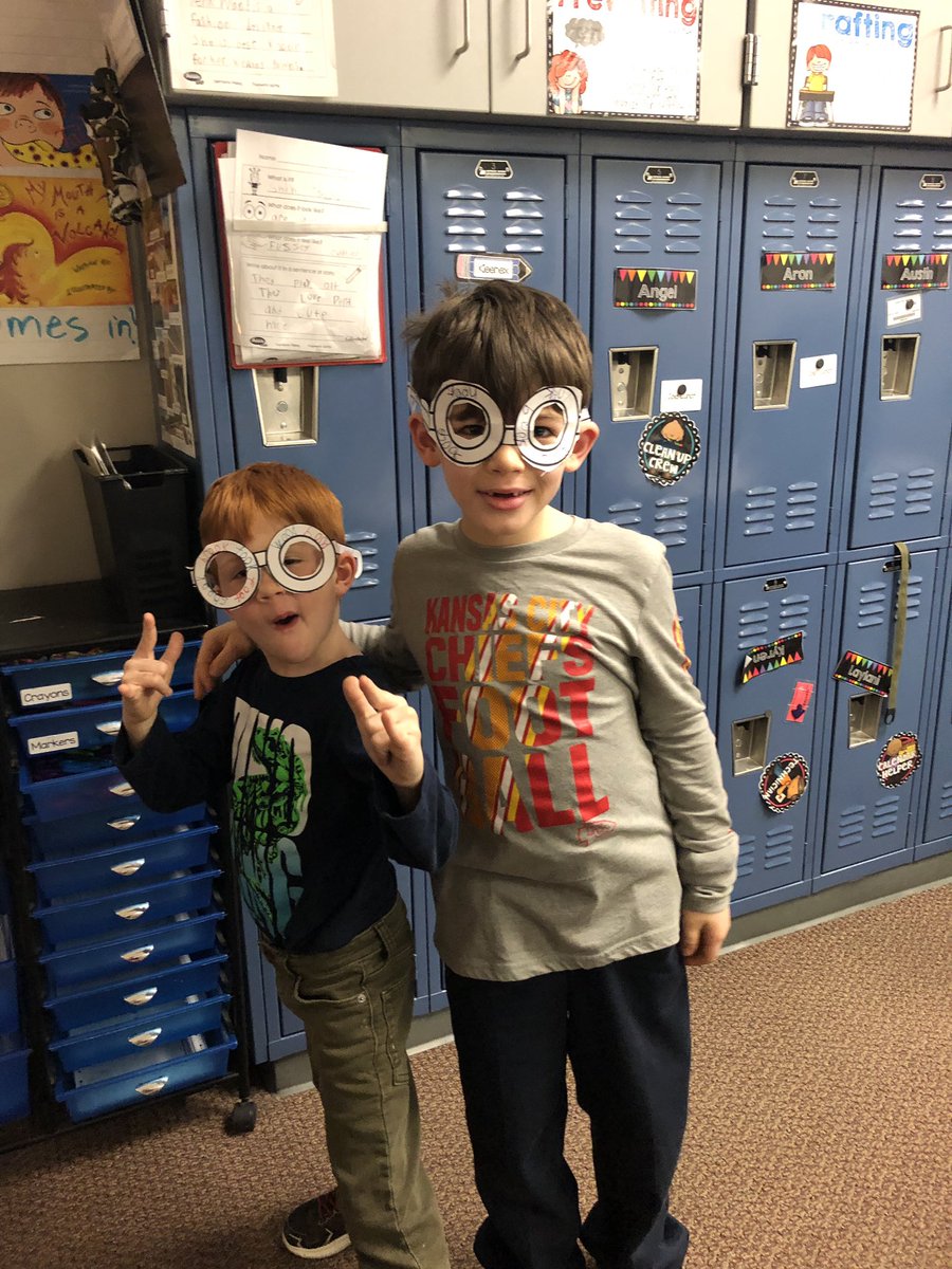 Miss_Wegman's tweet photo. Firsties used their looking glasses to hunt for oo words. We are ready for our spelling test tomorrow!@MadisonPlaceK5 https://t.co/hjQefAXui6