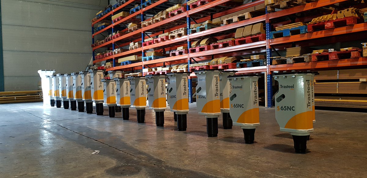 cohidrex's tweet photo. ¡Lanzamiento del nuevo diseño de nuestros martillos Trasteel Tech! ¿Qué os parece la colección Primavera/Verano😜? Nosotros estamos enamorados😍 #FelizJueves
#CompromisoCohidrex #CommittedToYou #TrasteelTech #MartillosHidráulicos https://t.co/Dw1MweXoNO