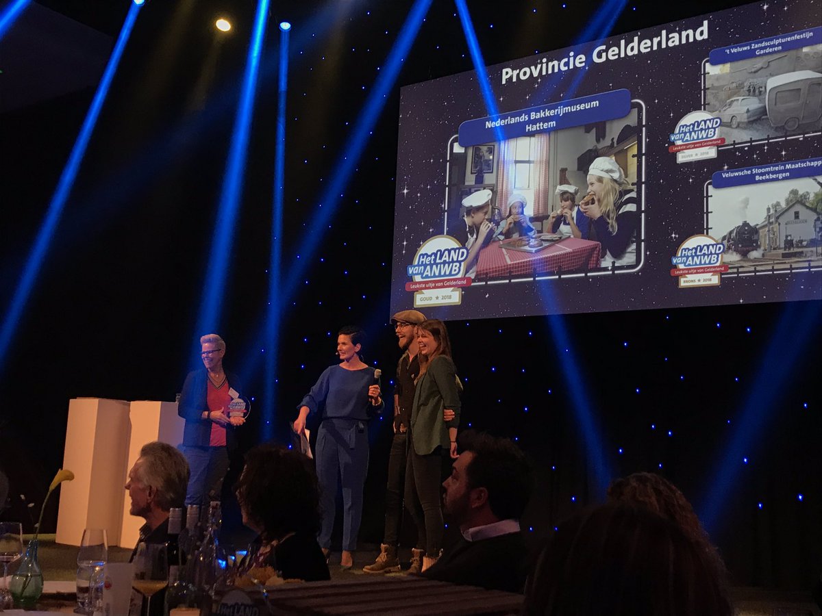 Land van <a href="/ANWB/">anwb</a> uitje van Gelderland 2019 1-<a href="/Bakkerijmuseum/">Ned. Bakkerijmuseum</a> 2- <a href="/veluwszand/">Zandsculpturen</a> en 3- <a href="/VSMstoomtrein/">Veluwsche Stoomtrein</a>! Van harte gefeliciteerd! Topuitjes op de #Veluwe <a href="/visitveluwe/">VisitVeluwe</a>