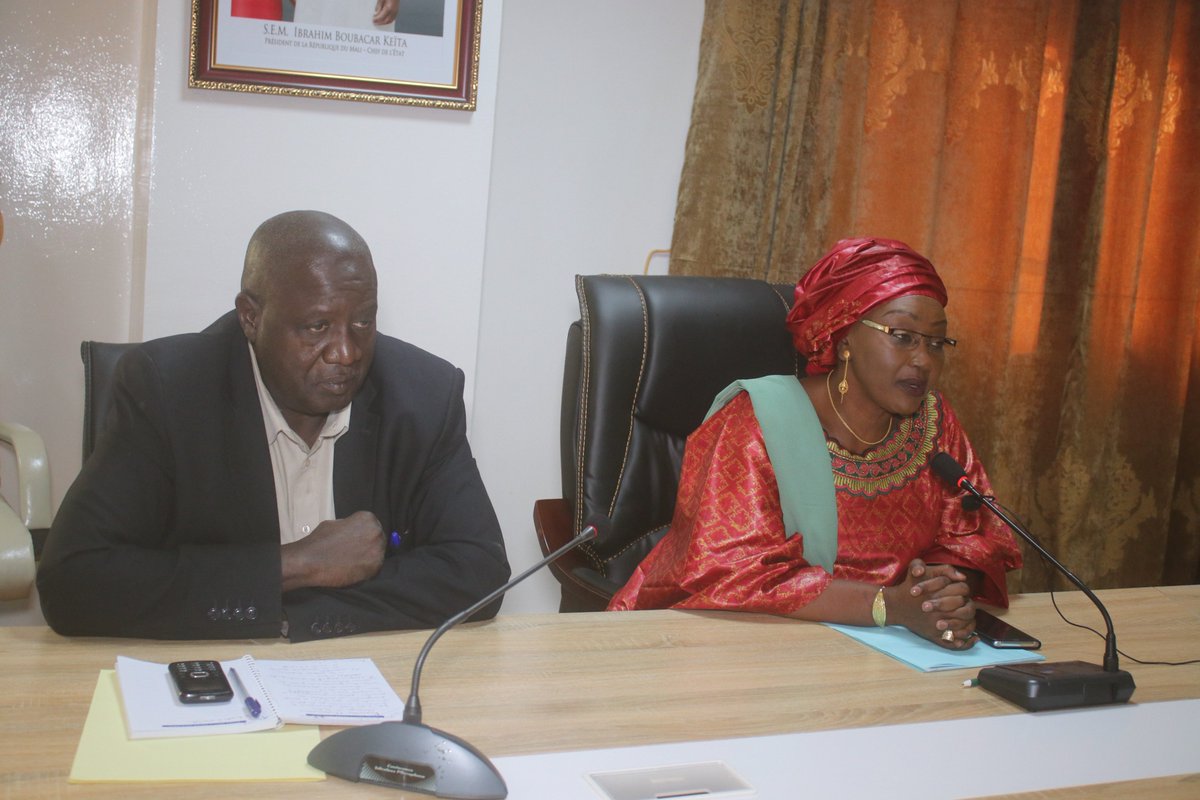 MElevage's tweet image. Dr Kané Rokia Maguiraga du @MElevage a procédé ce matin à l'Ouverture de la rencontre periodique des projets du Ministère de l’élevage et de  la pèche et la cellule de planification et de statistique du  Secteur  Développement et Rural (SDR)