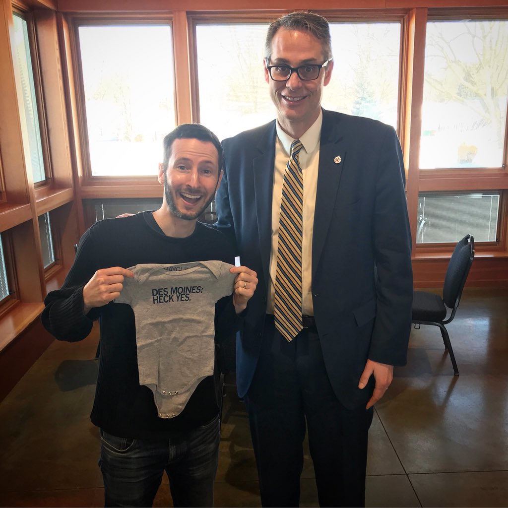 jaybyers's tweet photo. Great to have @Entrepreneur EIC @heyfeifer in #DSMUSA for #DMACC #ciWeek. We thought he should have some DSM @RAYGUNshirts swag for his new baby. #catchdsm https://t.co/LyYBvptia8