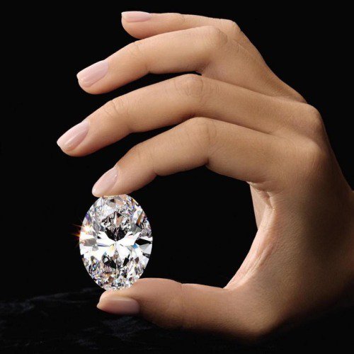 JeweleryBlogcom's tweet photo. A true masterpiece, elevating diamonds to the level of art –… #Jewelery #Jewelry #Jewelery https://t.co/QFLOoAEuC7 https://t.co/GUaj7tOH8s