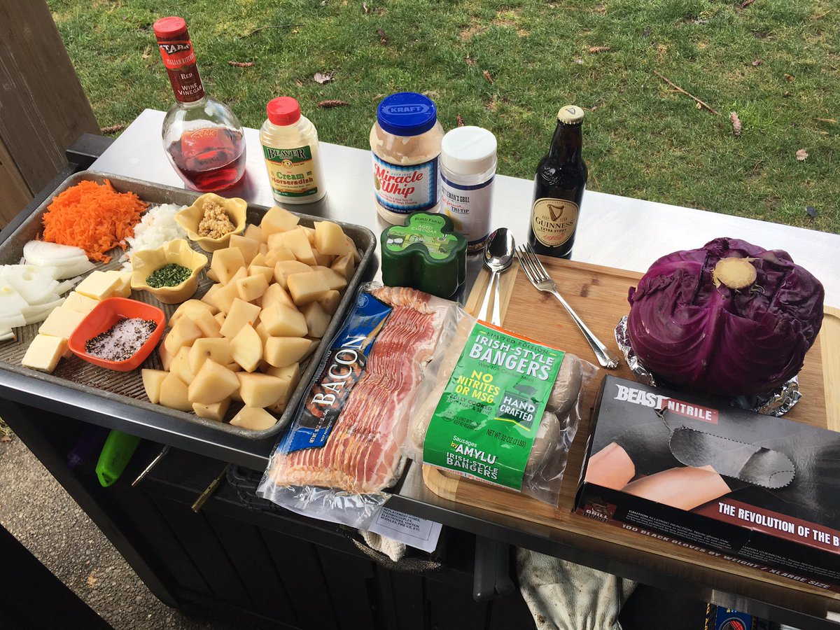 DrTasteGoodBBQ's tweet image. Working on some bangers and mash with a cabbage side. This should be exciting. #yoderflavor #yodersmokers