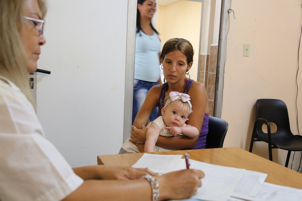 WHO's tweet image. Today is International #WomensDay!
👩🏻👧🏿👧👵🏼🧕🏽👩‍⚕️👩🏾‍🎓👩🏽‍🔬👩🏻‍💻👩🏿‍🏫👱🏻‍♀️

We call for a 🌏🌍🌎 where every woman and girl has access to affordable quality health services!

It&apos;s time for #HealthForAll!