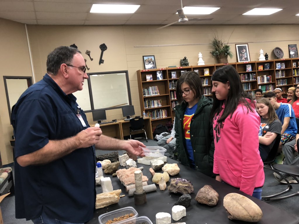 MsCNeumann's tweet photo. Thank you, Mr. Pay for the fabulous demonstration on rocks! #sciencerocks @CJHSPanthers https://t.co/ScDKoN4ATz
