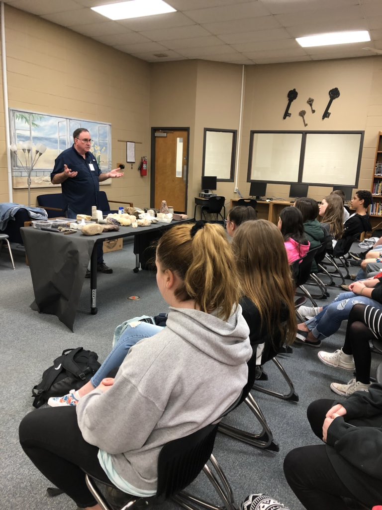 MsCNeumann's tweet photo. Thank you, Mr. Pay for the fabulous demonstration on rocks! #sciencerocks @CJHSPanthers https://t.co/ScDKoN4ATz