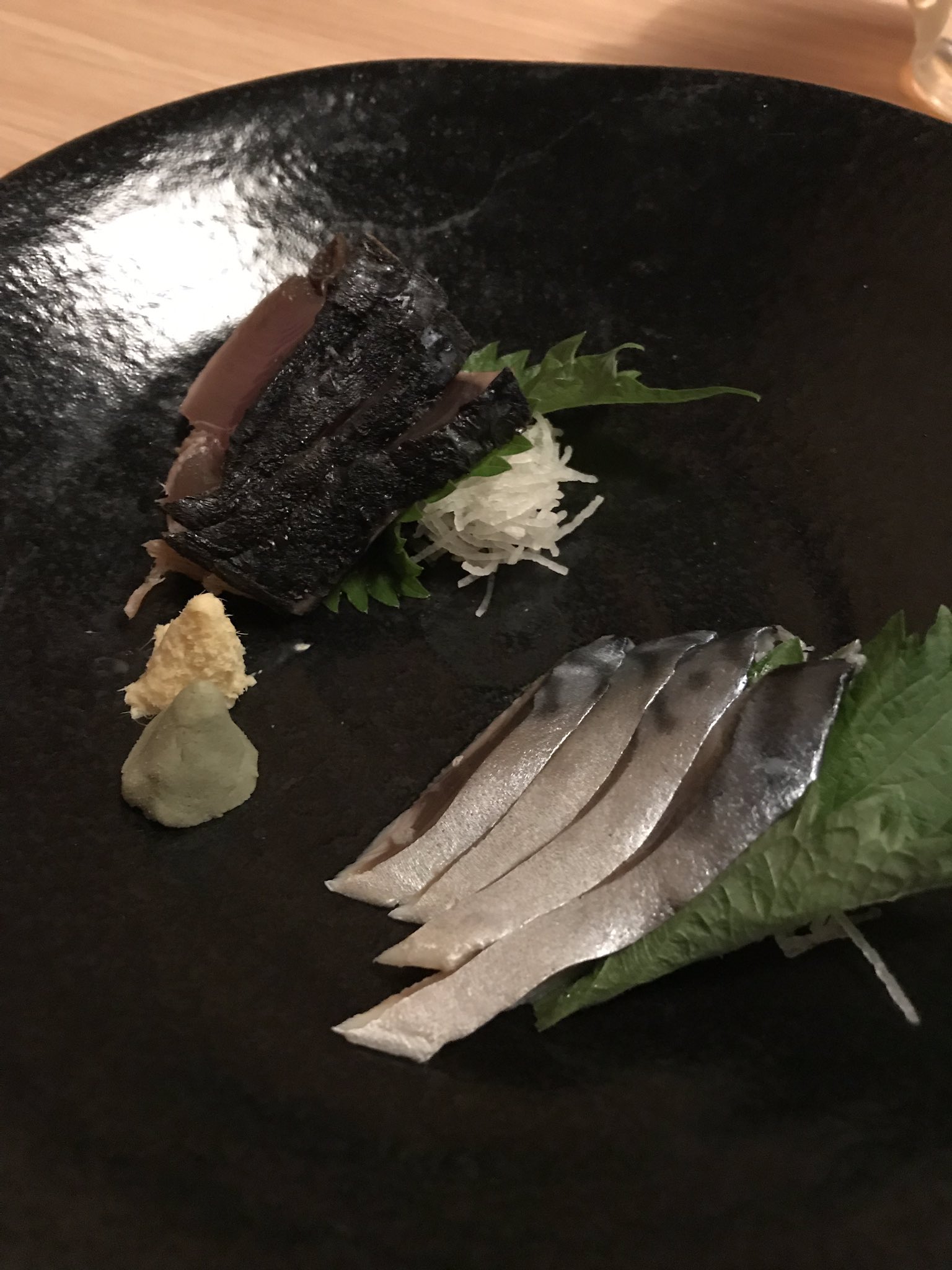 キネ 先日 若乃花がプロデュースしてる居酒屋でコース料理を頼んだんですが 四人前のお刺身を見てくれ T Co Ptf17tp44h Twitter