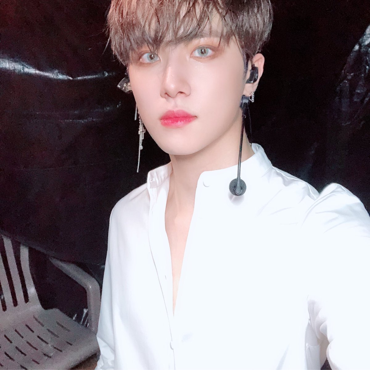 KDH_official's tweet photo. [#김동한] 여러분 오늘만 힘내면 주말이예여 화이팅!!!!!!!!!! https://t.co/8JYgPoo71h