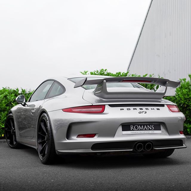 thegt3_'s tweet photo. Painted bottom lip is a rareity. 📸 @romansinternational ⠀⠀⠀⠀⠀⠀⠀⠀⠀
⠀⠀⠀⠀⠀⠀⠀⠀⠀ #thegt3 #porsche #gt3 #porschegt3 #newgt3 #911 #porsche911 #911gt3 #9912gt3 https://t.co/LaTtx8GUZV https://t.co/Ws0ObItqBi